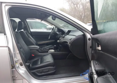 2010 Honda Accord 3.5 Ex-L z USA, uszkodzony, nr VIN 1HGCP3F81AA026000